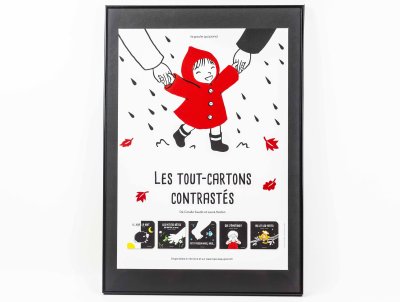 Affiche éditoriale représentant " Bébé content sous la pluie " - Album "Que d'émotions !" Illustré par Laura Hedon, publié aux éditions La poule qui pond.