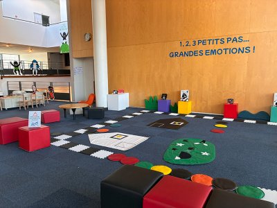Mise en sc&egrave;ne &agrave; Limoges de plusieurs activit&eacute;s au sol.