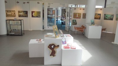 Mise en place de l'exposition à la Médiathèque François Mitterrand de Lorient (56)