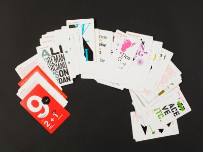 Jeu des 9 familles typographiques.