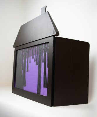 Le théâtre d'ombres en carton pour l'album "Petit bruit dans la nuit" - (Lxhxe) : 72x60x3 cm
