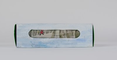 Boîte en carton pour l'album Géant, es-tu là ?, réalisée par Sabine De Greef (15x5x5 cm)