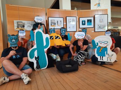 Pose de masques à la Médiathèque de Mâcon juillet 2025