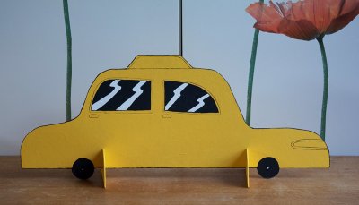 Décor sur pied d'un taxi new-yorkais - Dimensions : 100X40 cm