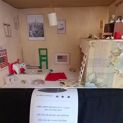 Maquette r&eacute;alis&eacute;e par une adolescente avec des r&ecirc;ves Hollywoodiens.