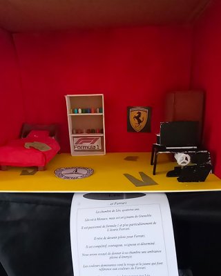 Maquette refl&eacute;tant les aspirations d'un jeune L&eacute;o : Pilote de formule 1 chez Ferrari.