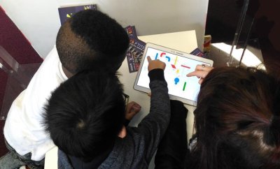 Application numérique "Oh!" réalisée par Louis Rigaud, en libre accès pour les enfants munis de tablettes - Médiathèque Maurepas de Rennes (35)