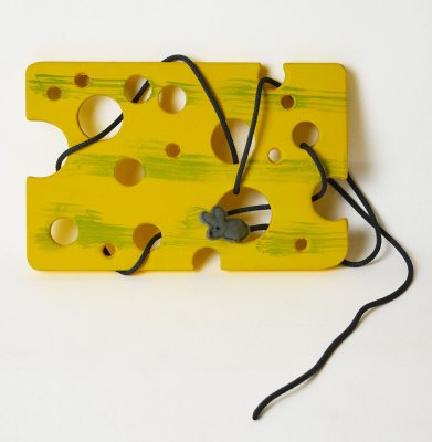 Jeu de laçage "La souris dans le Gruyère" - 25x16x1,5 cm