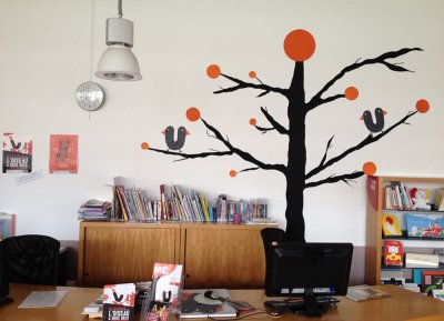 Décor mural réalisé pour le guichet d'accueil de la Médiathèque de Bourg-lès-Valence (26)