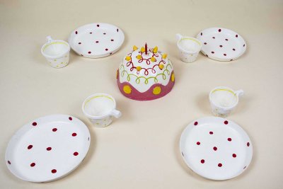 D&icirc;nette et g&acirc;reau d'anniversaire de Marcel et sa bougie rouge.