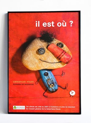 Affiche éditoriale encadrée présentant la sortie de l'album "Il est où ?" écrit et illustré par Christian Voltz en 2007.