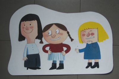 grand décor des copines de Zazie, à disposer en bas de mur pour créer un effet visuel "grand format"