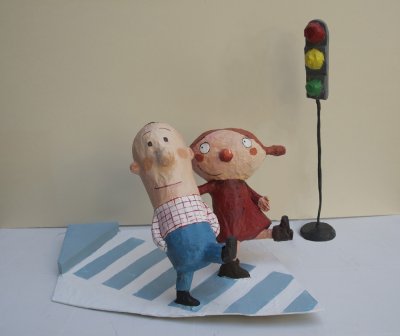 Saynète en volume tirée de l'album "Mademoiselle Zazie veut un bébé" - Papier maché et peinture acrylique.