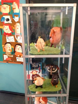 Saynètes en volume présentées sous vitrine pour le plus grand plaisir des yeux!