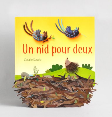 Porte-album avec le livre.