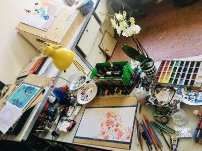 Atelier de Judith Gueyfier - Travail en cours de réalisation pour l'illustration "Sieste aux papillons".