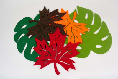 feuilles d'assises en feutre à disposer autour du tapis