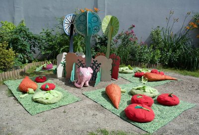 Pomelo dans son jardin par un beau jour d'été.