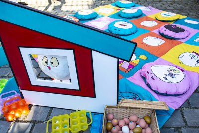 36 &oelig;ufs pr&ecirc;ts &agrave; &ecirc;tre vendus, pour remplir 5 bo&icirc;tes &agrave; &oelig;ufs vides. Qui est preneur ?