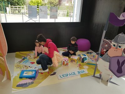 D&eacute;s de narration, puzzles &agrave; grandes pi&egrave;ces, jeux de memory, tout est fait pour favoriser l'immersion ludique des enfants dans le r&eacute;cit.